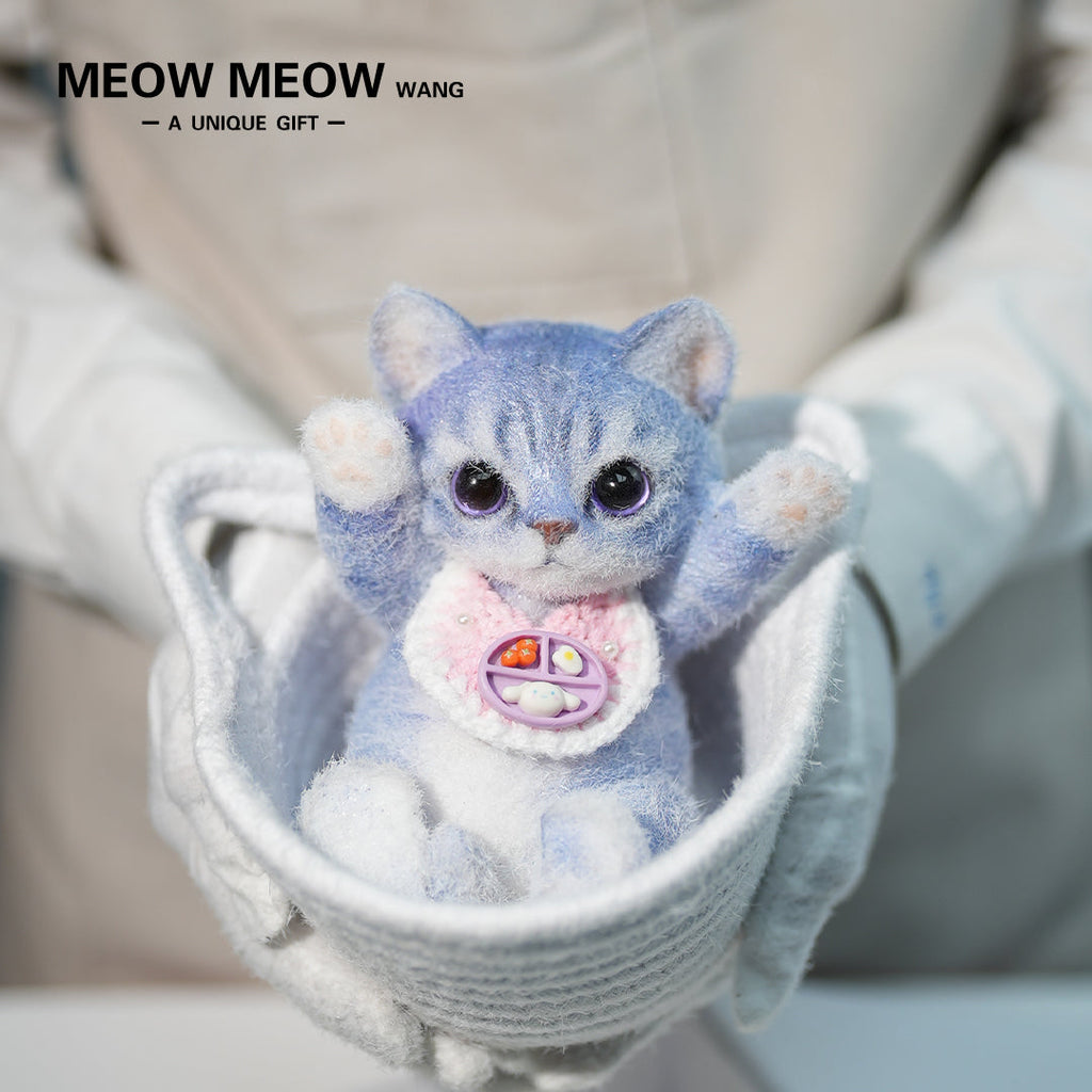 B20:Purple Bib Kitten