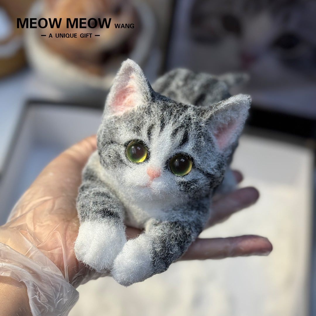 A006:Customized Stretching Cat