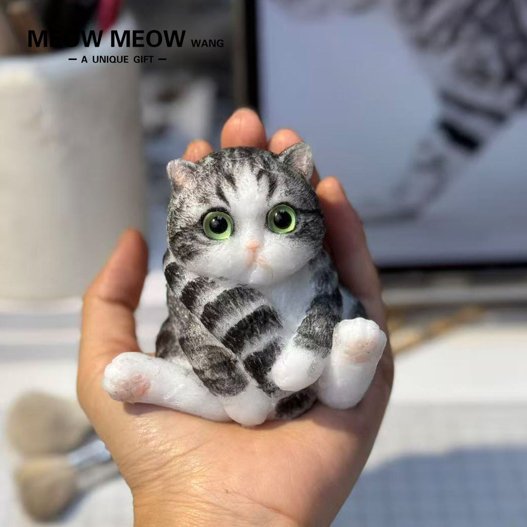 E009:Cute Mini Hug Cat