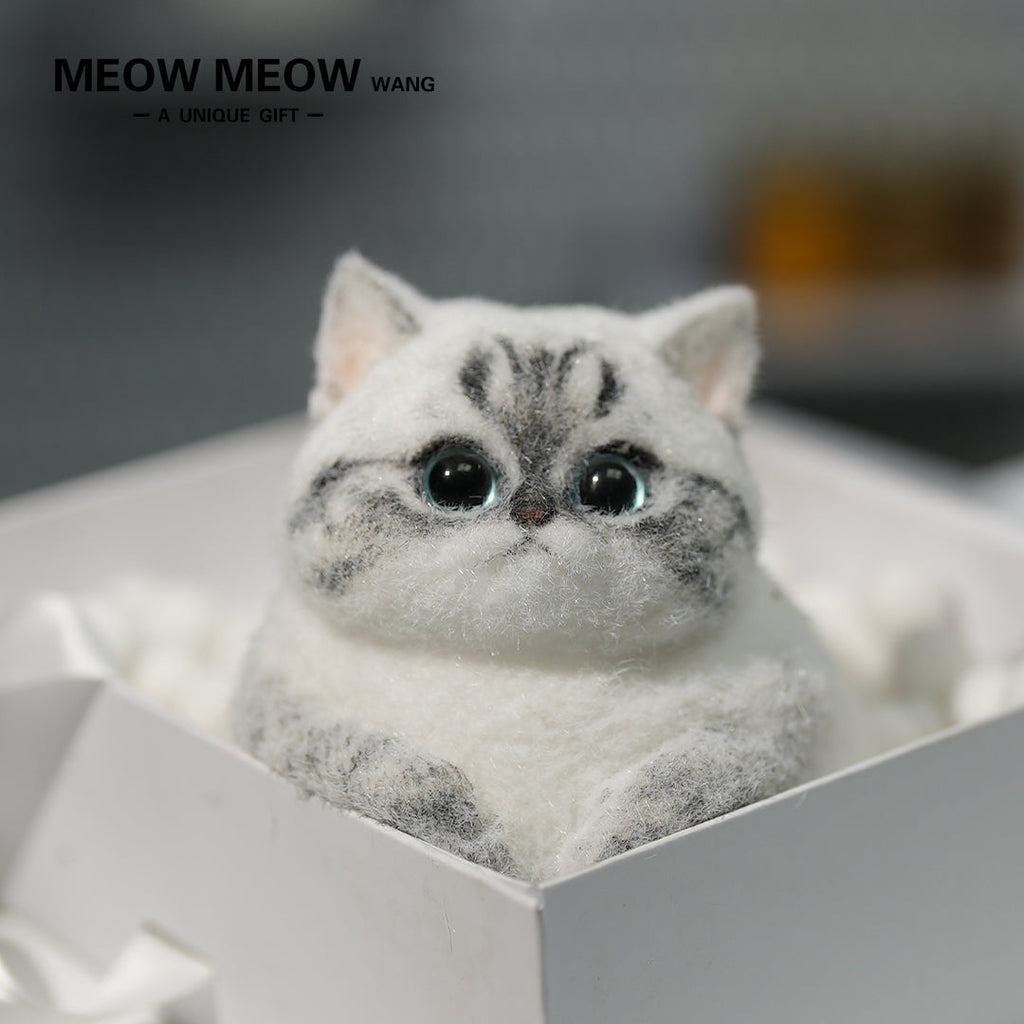 C08:White Chubby Dumpling Squishy Cat